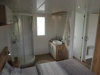 Boutique Camping Materada Beach 포레치 4*,